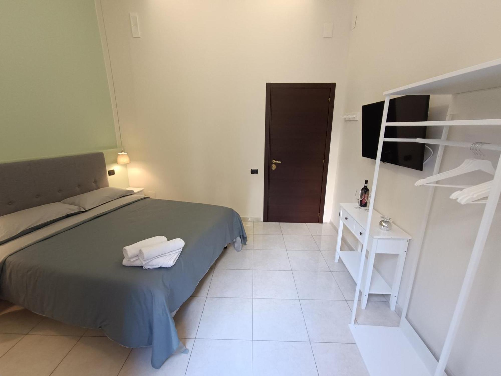 Residenza Geri - Suite And Home Napoli Centro Esterno foto