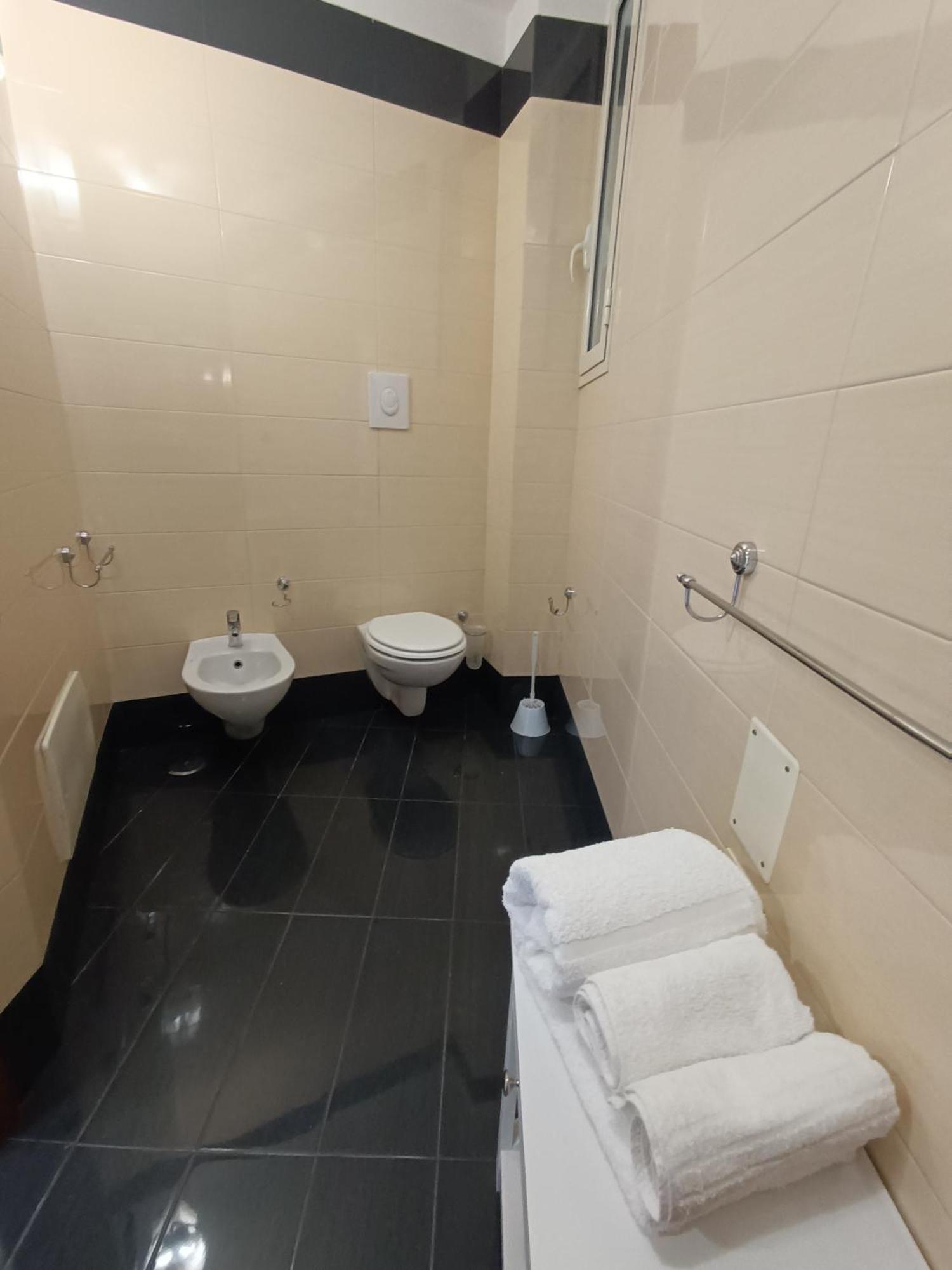 Residenza Geri - Suite And Home Napoli Centro Esterno foto