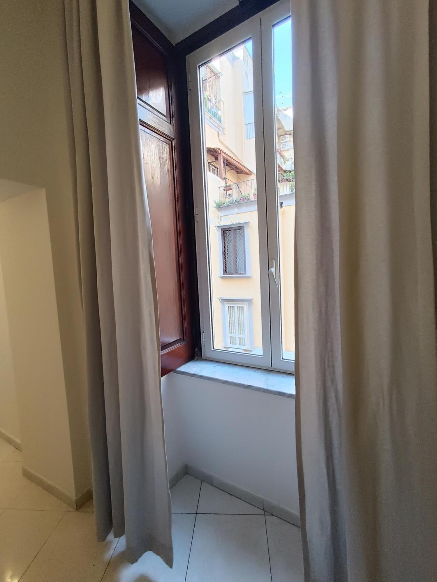 Residenza Geri - Suite And Home Napoli Centro Esterno foto
