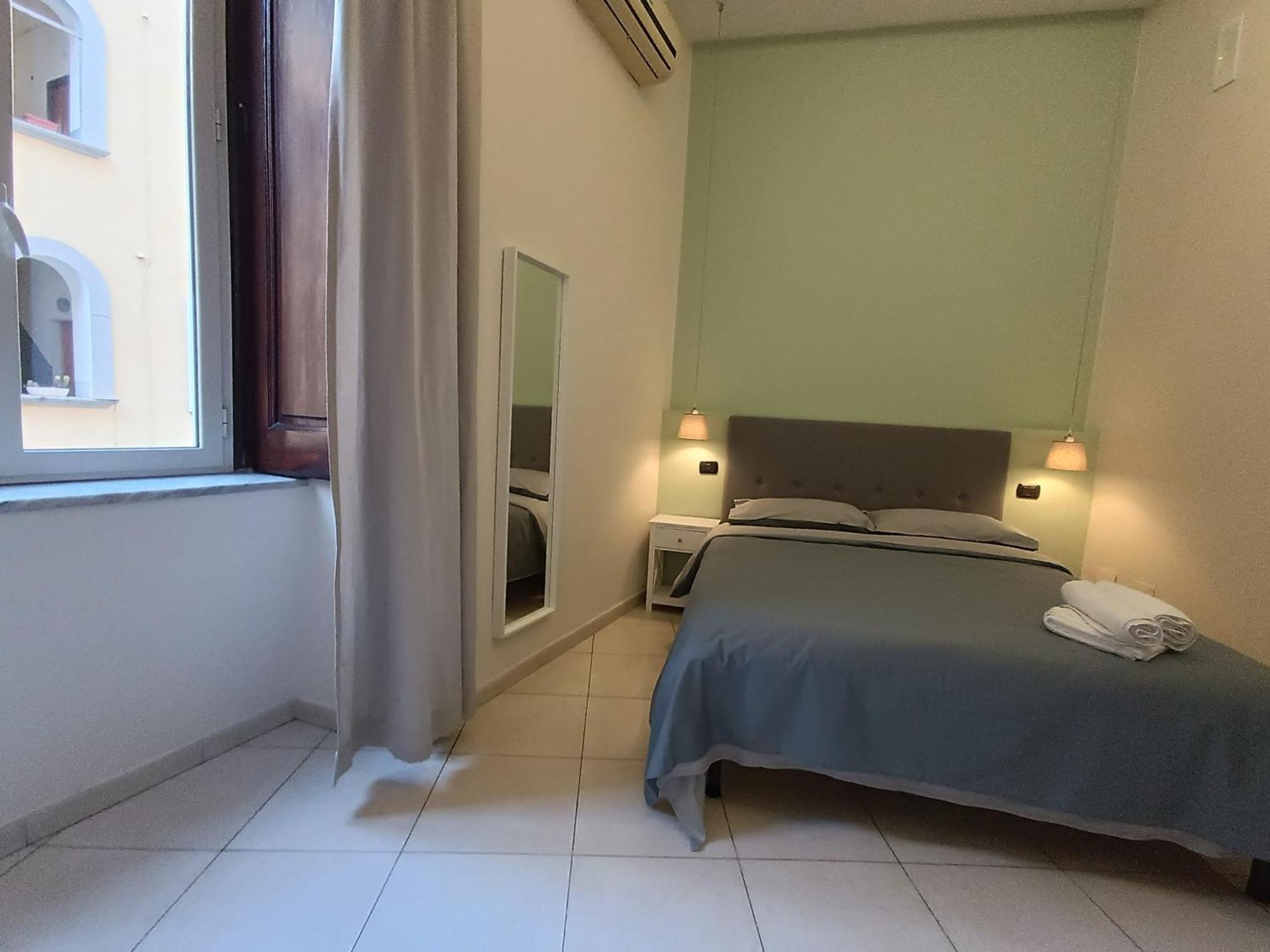 Residenza Geri - Suite And Home Napoli Centro Esterno foto