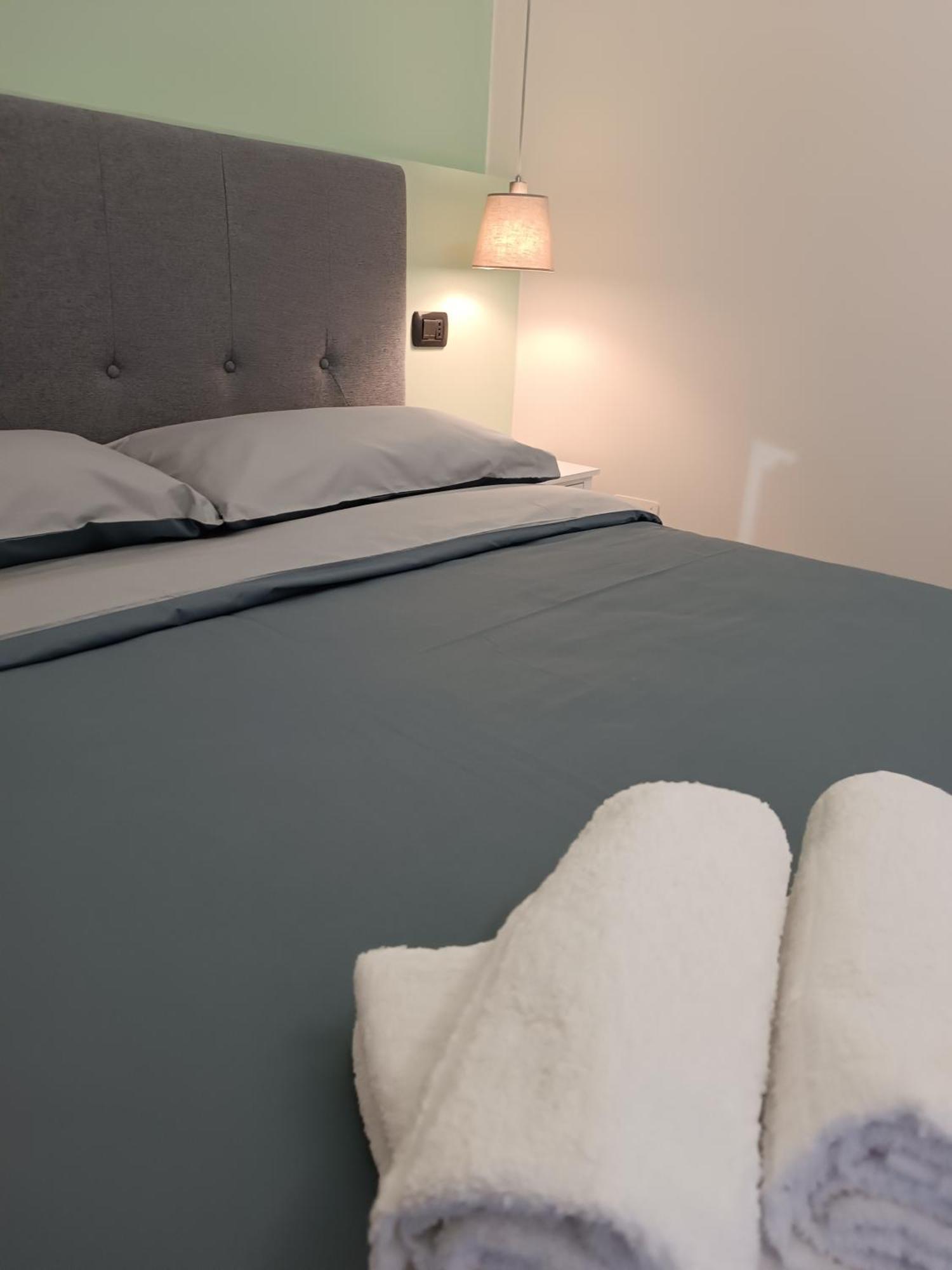 Residenza Geri - Suite And Home Napoli Centro Esterno foto